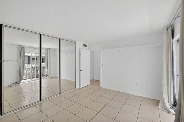 $225,000 | 1620 West Avenue, Unit 204, Miami Beach, FL 33139