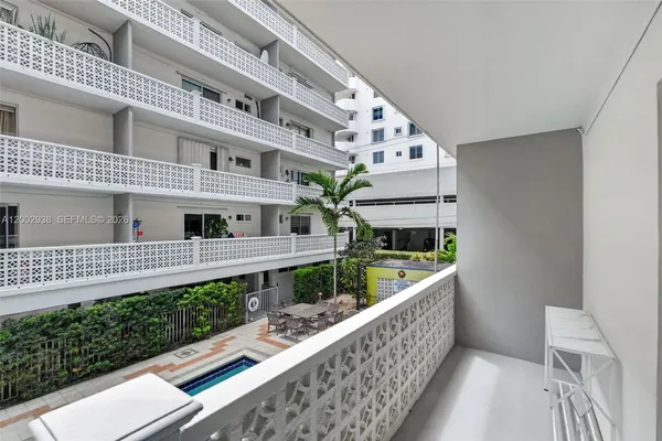 $225,000 | 1620 West Avenue, Unit 204, Miami Beach, FL 33139