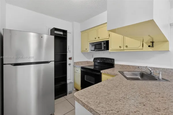 $225,000 | 1620 West Avenue, Unit 204, Miami Beach, FL 33139