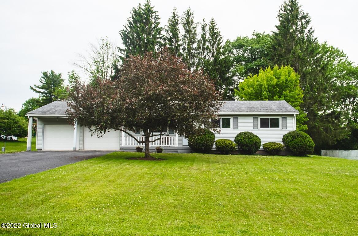 152 South Country Ridge Road Amsterdam, NY 12010 - Photo 1 of 45 amsterdam hosue-03 (Medium)