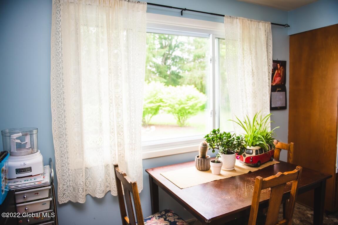 152 South Country Ridge Road Amsterdam, NY 12010 - Photo 21 of 45 amsterdam hosue-29 (Medium)