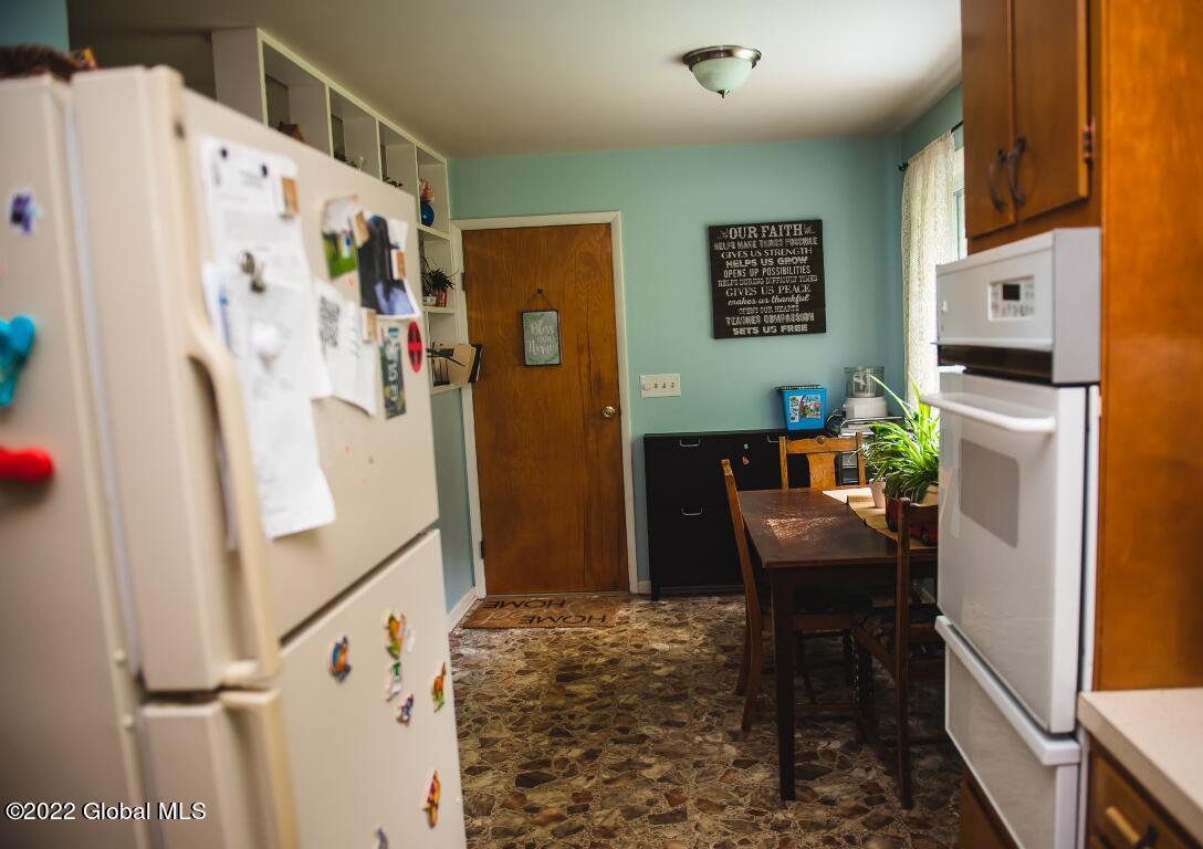 152 South Country Ridge Road Amsterdam, NY 12010 - Photo 25 of 45 amsterdam hosue-60 (Medium)