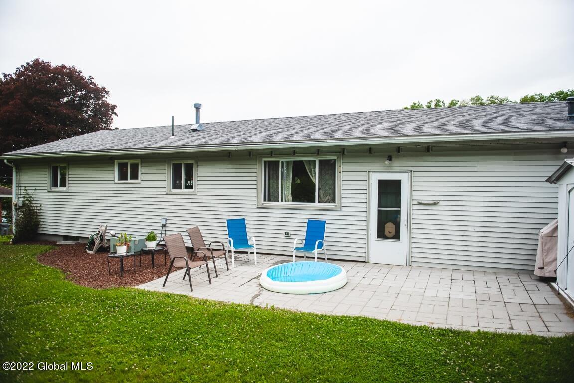 152 South Country Ridge Road Amsterdam, NY 12010 - Photo 4 of 45 amsterdam hosue-07 (Medium)