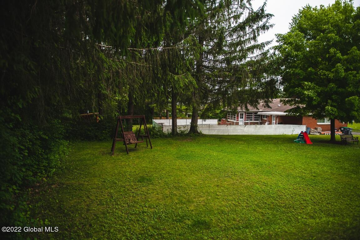 152 South Country Ridge Road Amsterdam, NY 12010 - Photo 8 of 45 amsterdam hosue-12 (Medium)