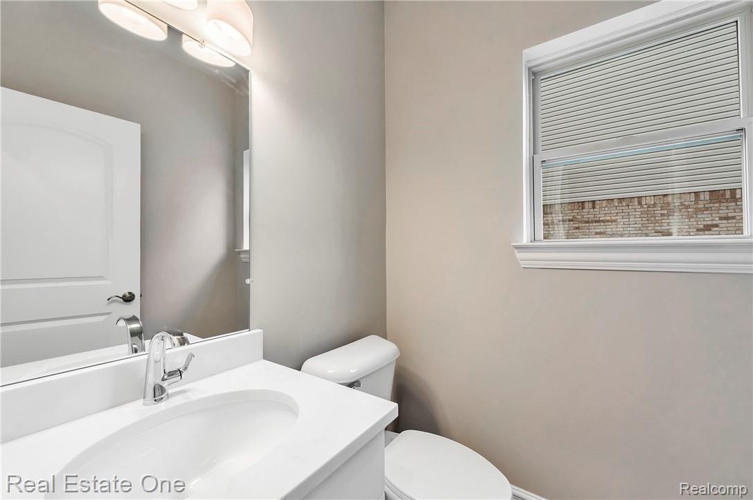 3780 Milano Ct. Rochester, MI 48307 - Photo 21 of 42 3780-Milano-Court-Rochester-Hills-MI-48307-windowstill-21.jpg