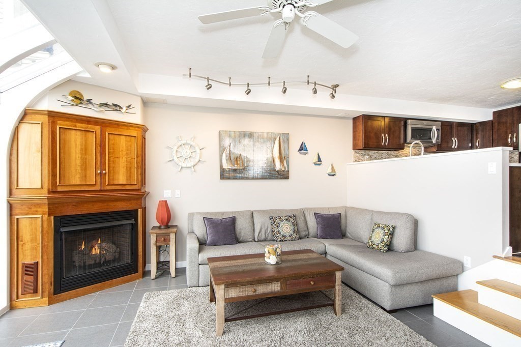 46 Oceanside Drive, Unit 46 Hull, MA 02045 - Photo 5 of 17