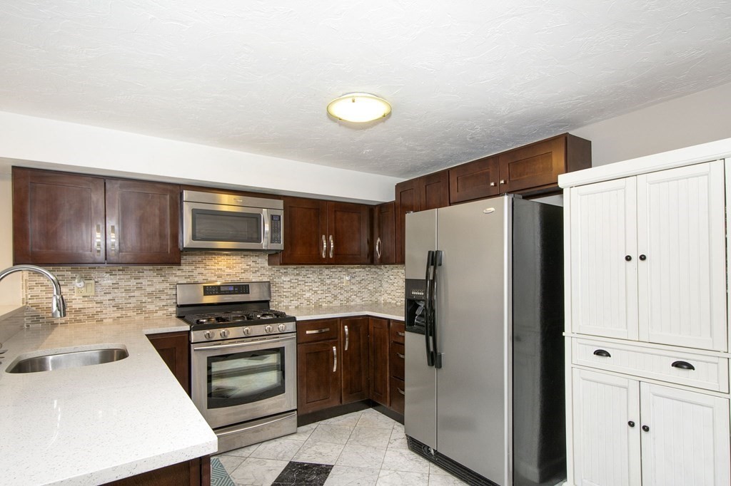 46 Oceanside Drive, Unit 46 Hull, MA 02045 - Photo 8 of 17