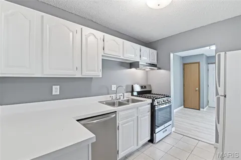 $160,000 | 8736 Marvista Drive, St. Louis, MO 63114