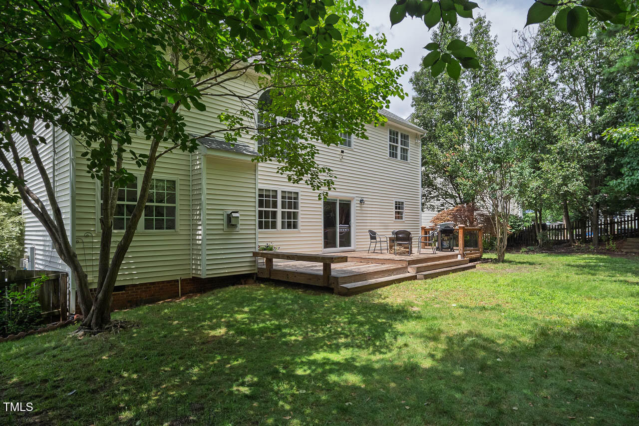 1059 Torrence Drive Apex, NC 27502 - Photo 37 of 49 1059 Torrence Dr-17