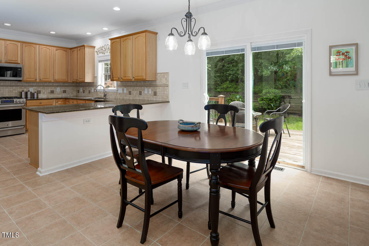 1059 Torrence Drive Apex, NC 27502 - Photo 6 of 49 1059 Torrence Dr-6