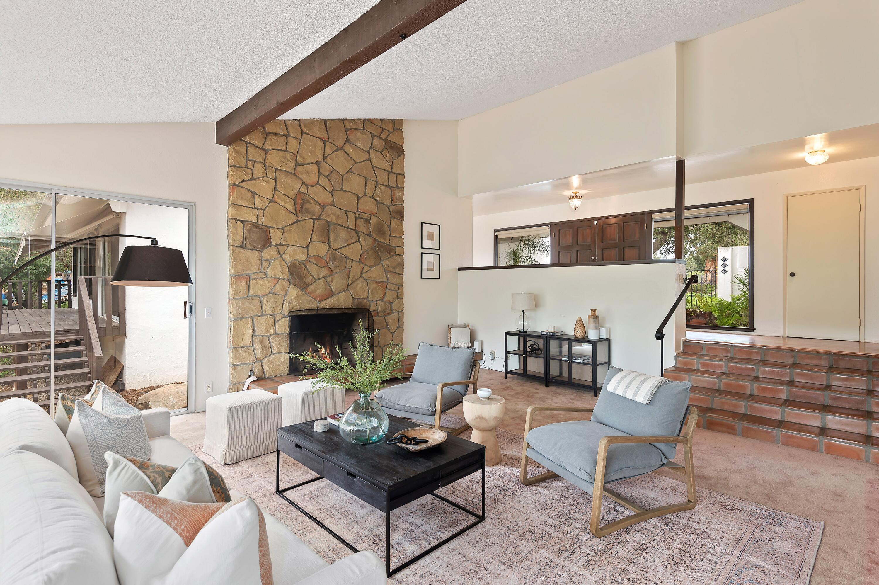 133 El Cielito Road Santa Barbara, CA 93103 - Photo 7 of 35 Living Room
