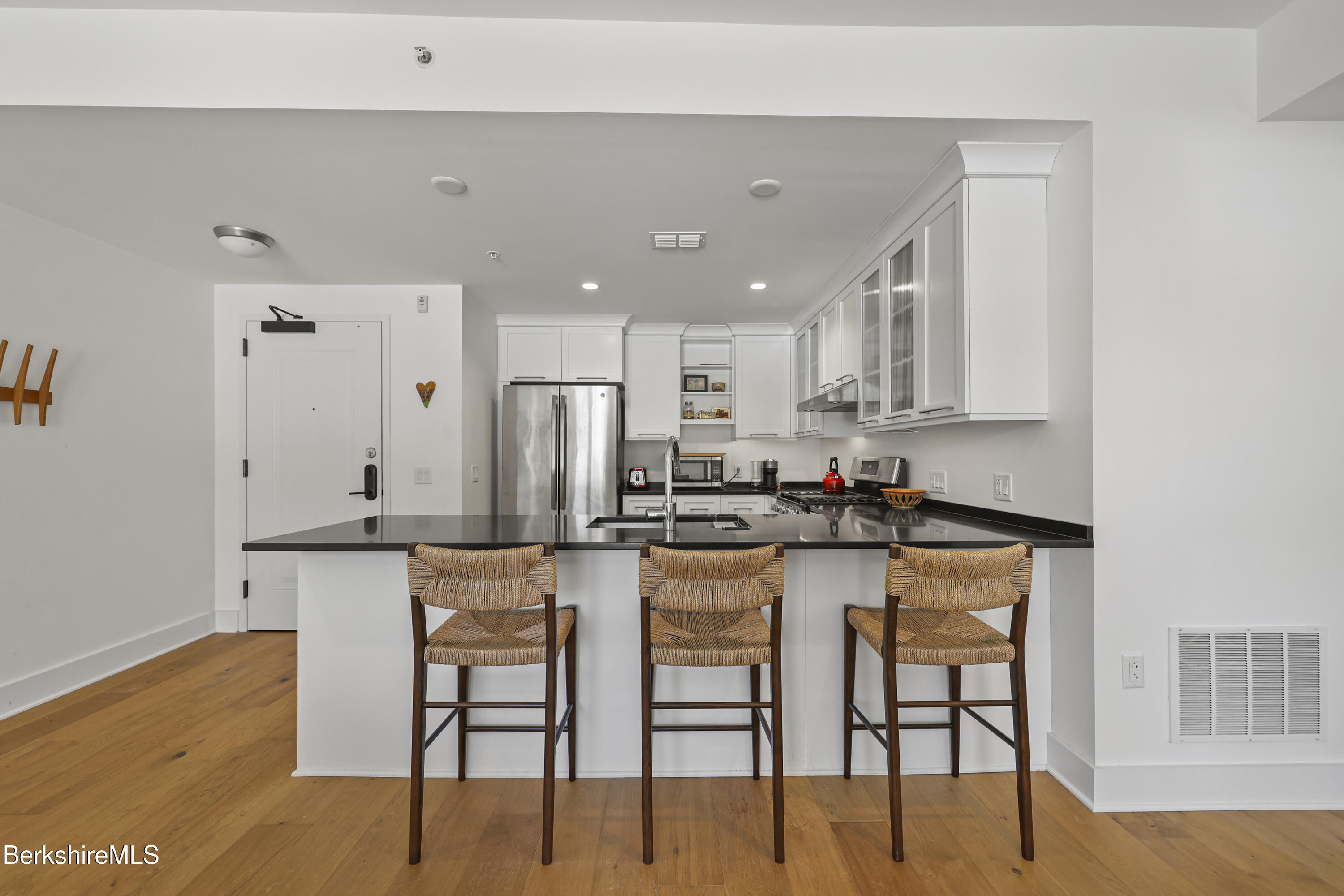 34 Bridge Street, Unit 309 Great Barrington, MA 01230 - Photo 7 of 24 90 Kitchen