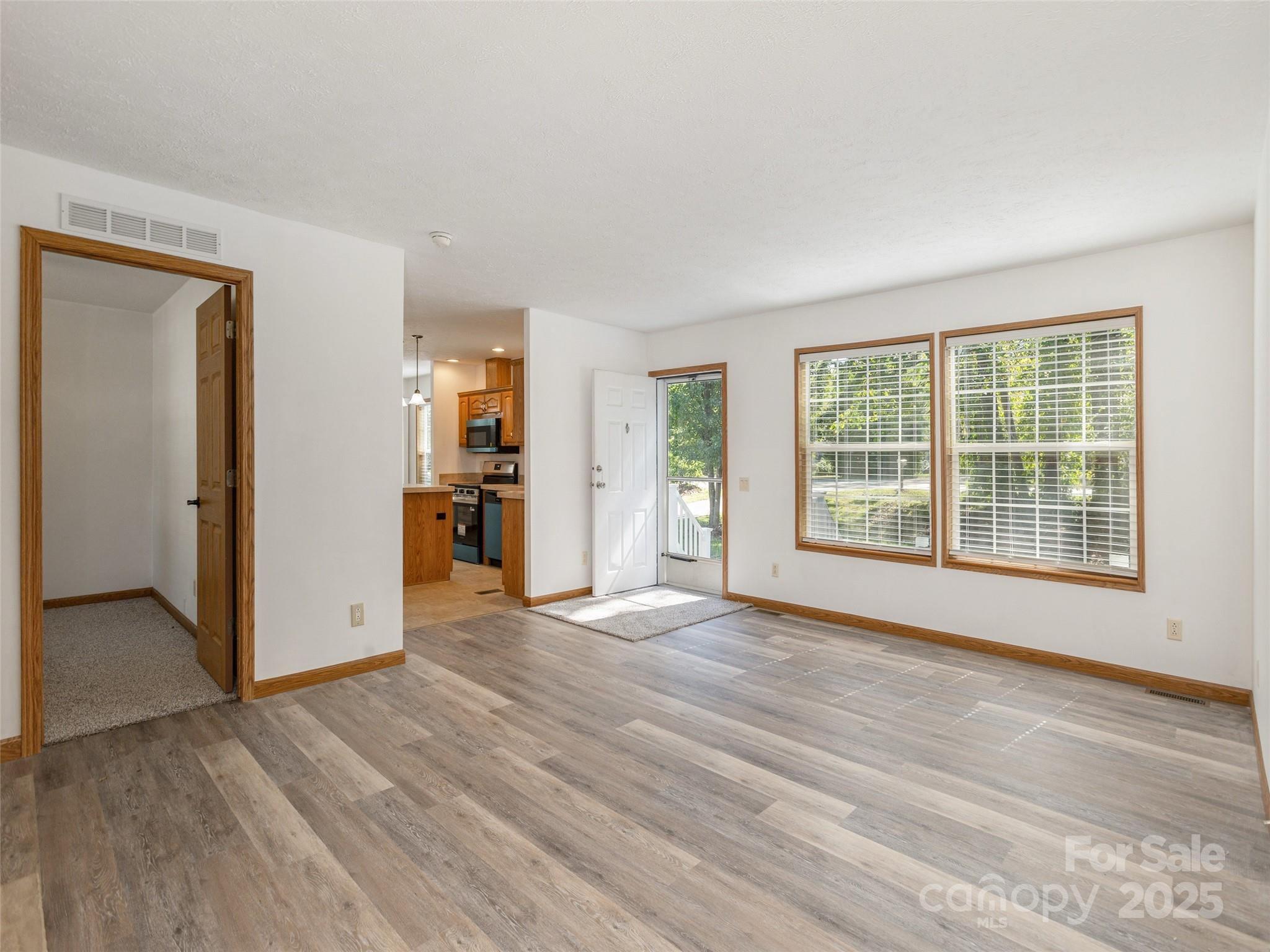 97 Hoopers Creek Road Fletcher, NC 28732 - Photo 6 of 21