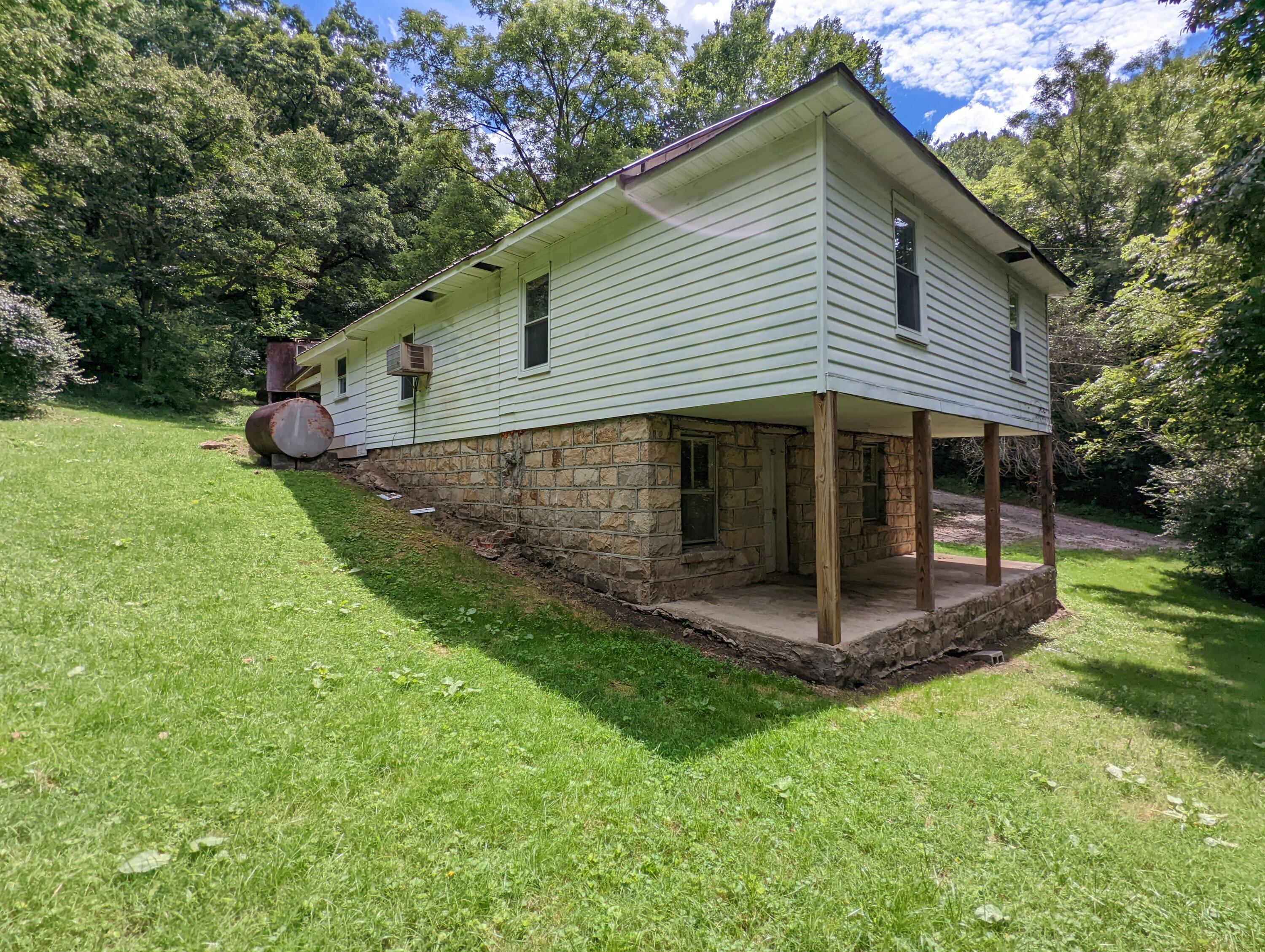 9427 Sock Road Pound, VA 24279 - Photo 3 of 22 PXL_20220805_163915316