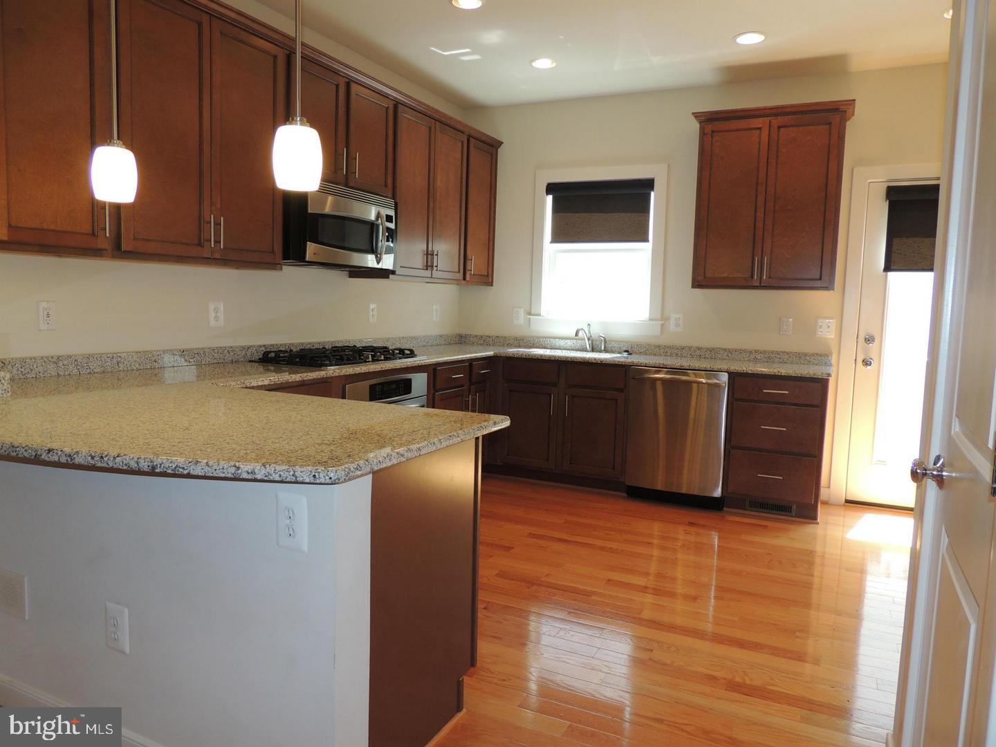 4159 Rush Street Fairfax, VA 22033 - Photo 10 of 30