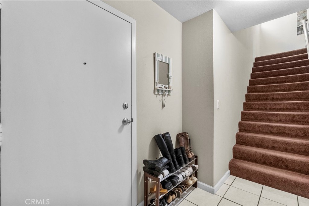 6490 Twin Cir Lane Simi Valley, CA 93063 - Photo 7 of 28 a view of a room with gym equipment