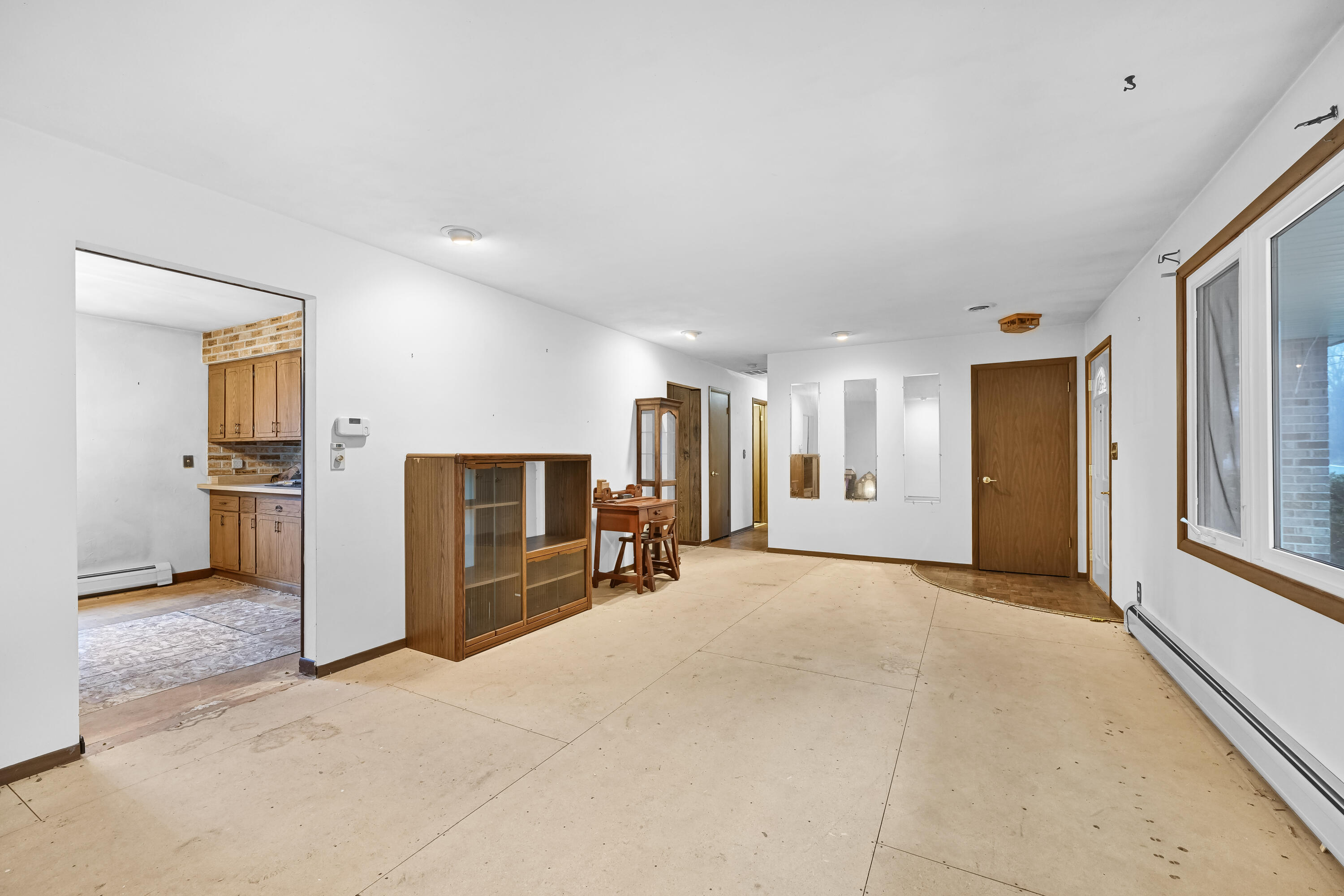 N5907 Aspen Drive Spring Prairie, WI 53105 - Photo 11 of 51 Living Room