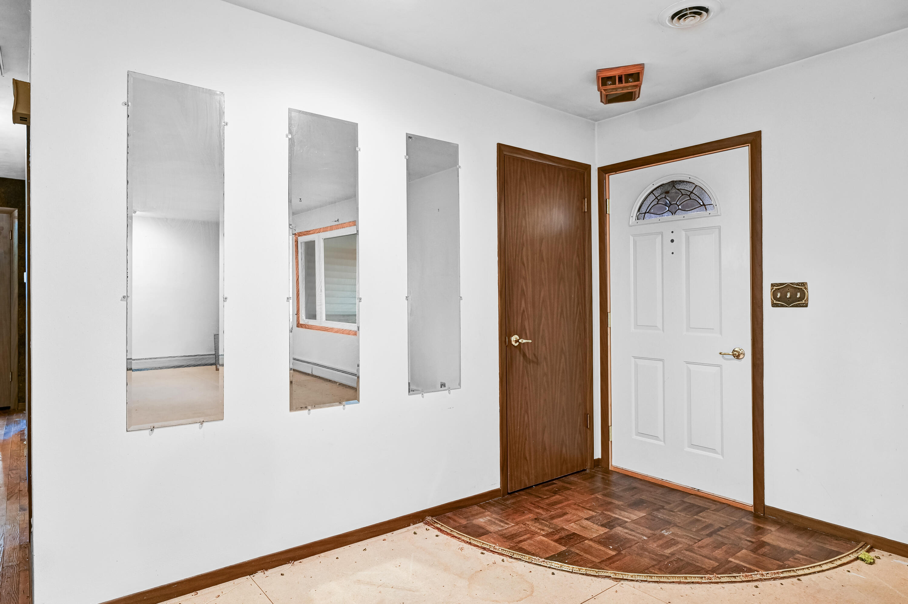 N5907 Aspen Drive Spring Prairie, WI 53105 - Photo 12 of 51 Front Entryway