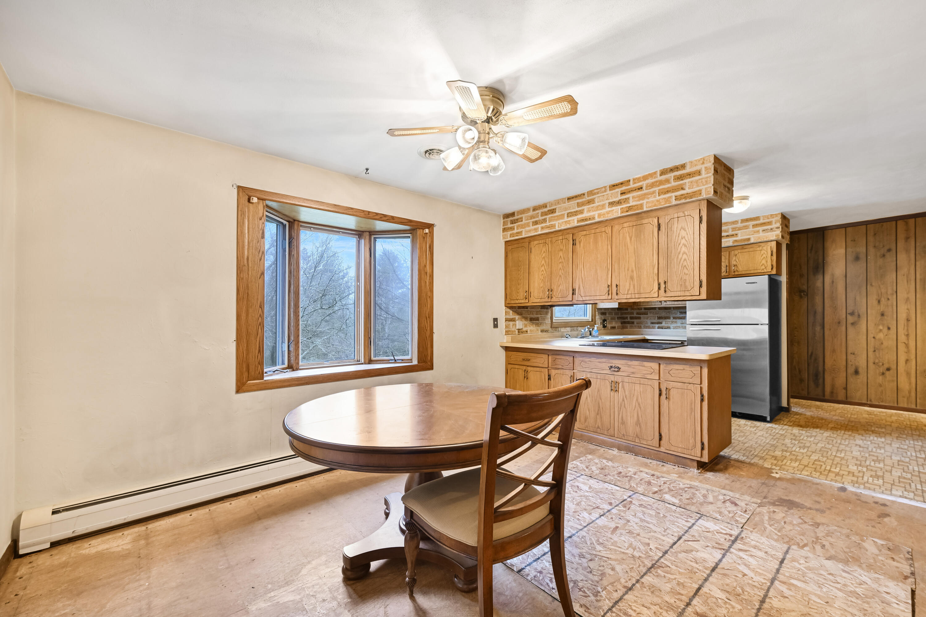 N5907 Aspen Drive Spring Prairie, WI 53105 - Photo 14 of 51 Dinette in Kitchen