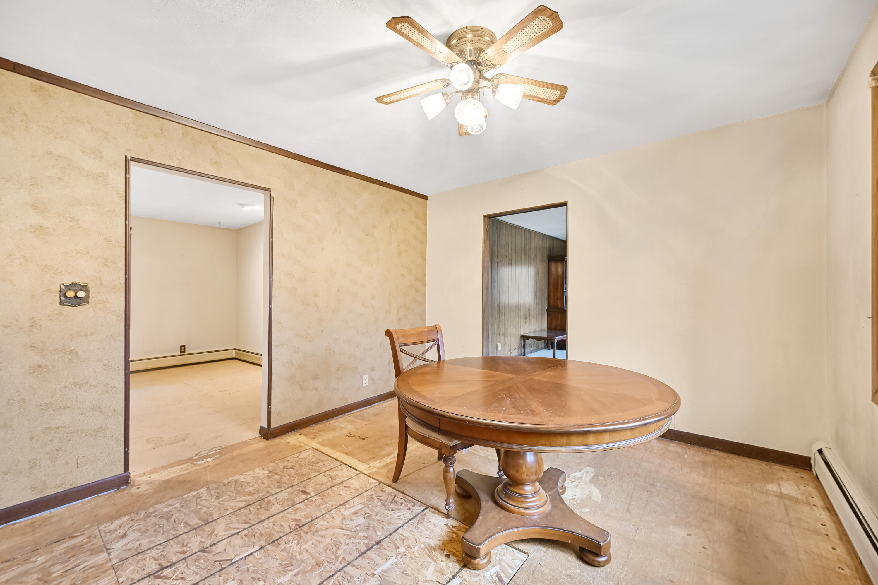 N5907 Aspen Drive Spring Prairie, WI 53105 - Photo 15 of 51 Dinette