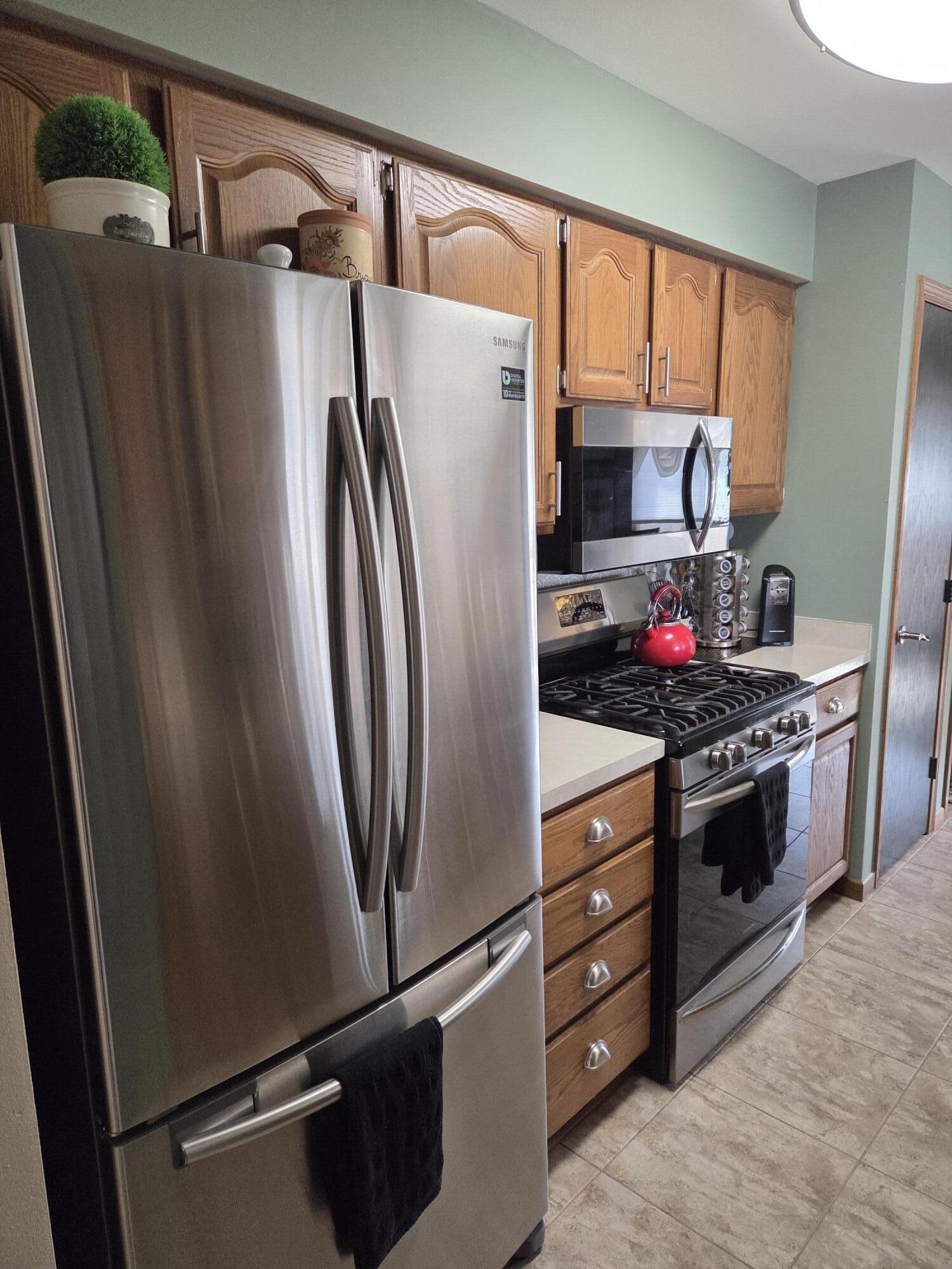 5215 67th Street Kenosha, WI 53142 - Photo 3 of 20 kit