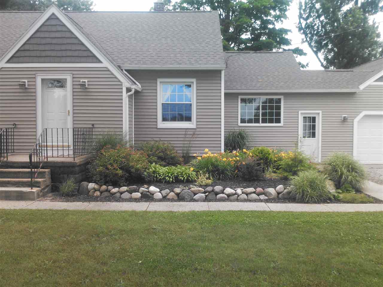 54300 Elm Road Mishawaka, IN 46545 - Photo 2 of 22 Gallery Image 2