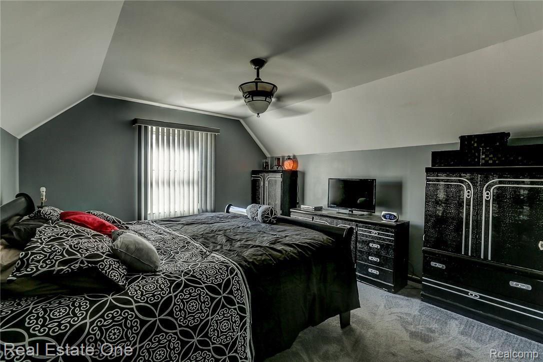 209 Riviera Terrace Waterford, MI 48328 - Photo 24 of 32 -28.jpg
