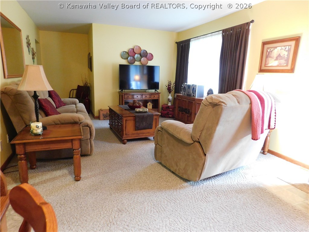 440 Strawberry Road St. Albans, WV 25177 - Photo 3 of 20 Gallery Image 3