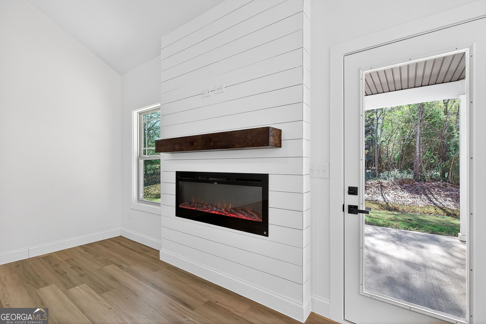 15 Couch Street Moreland, GA 30259 - Photo 4 of 57