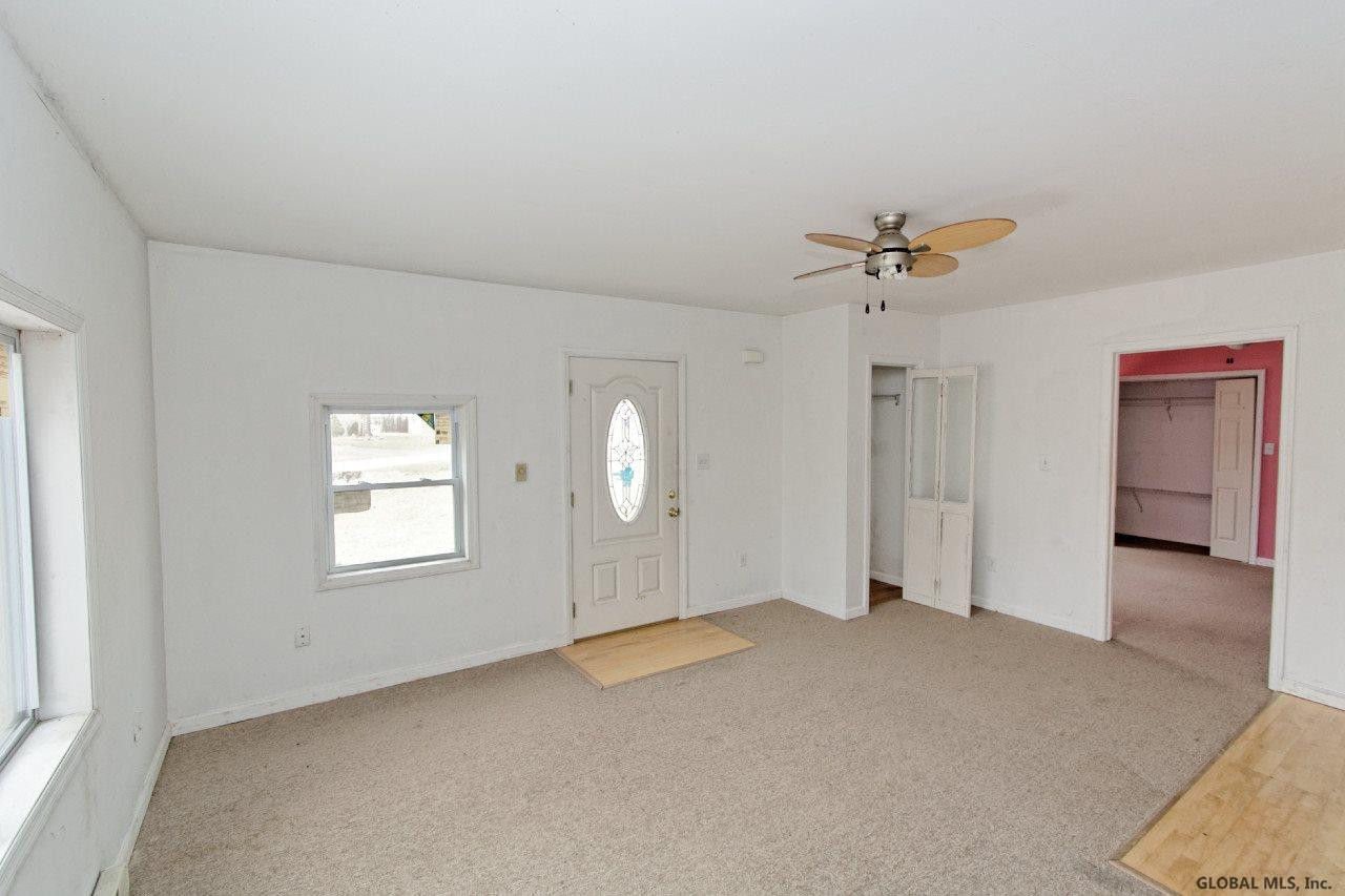 1025 Wayne Road Rotterdam, NY 12303 - Photo 14 of 25 Photo 14