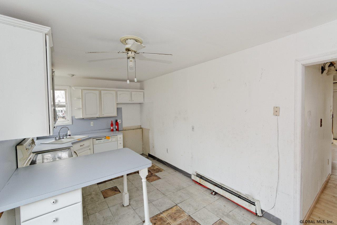 1025 Wayne Road Rotterdam, NY 12303 - Photo 10 of 25 Photo 10