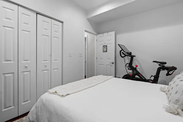 $310,000 | 3918 West Roscoe Street, Unit 2, Chicago, IL 60618