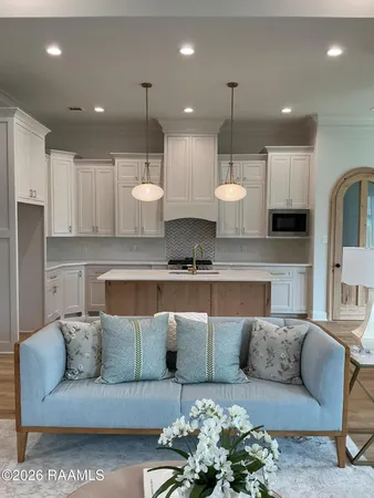 $448,895 | 205 Prague Avenue, Youngsville, LA 70592