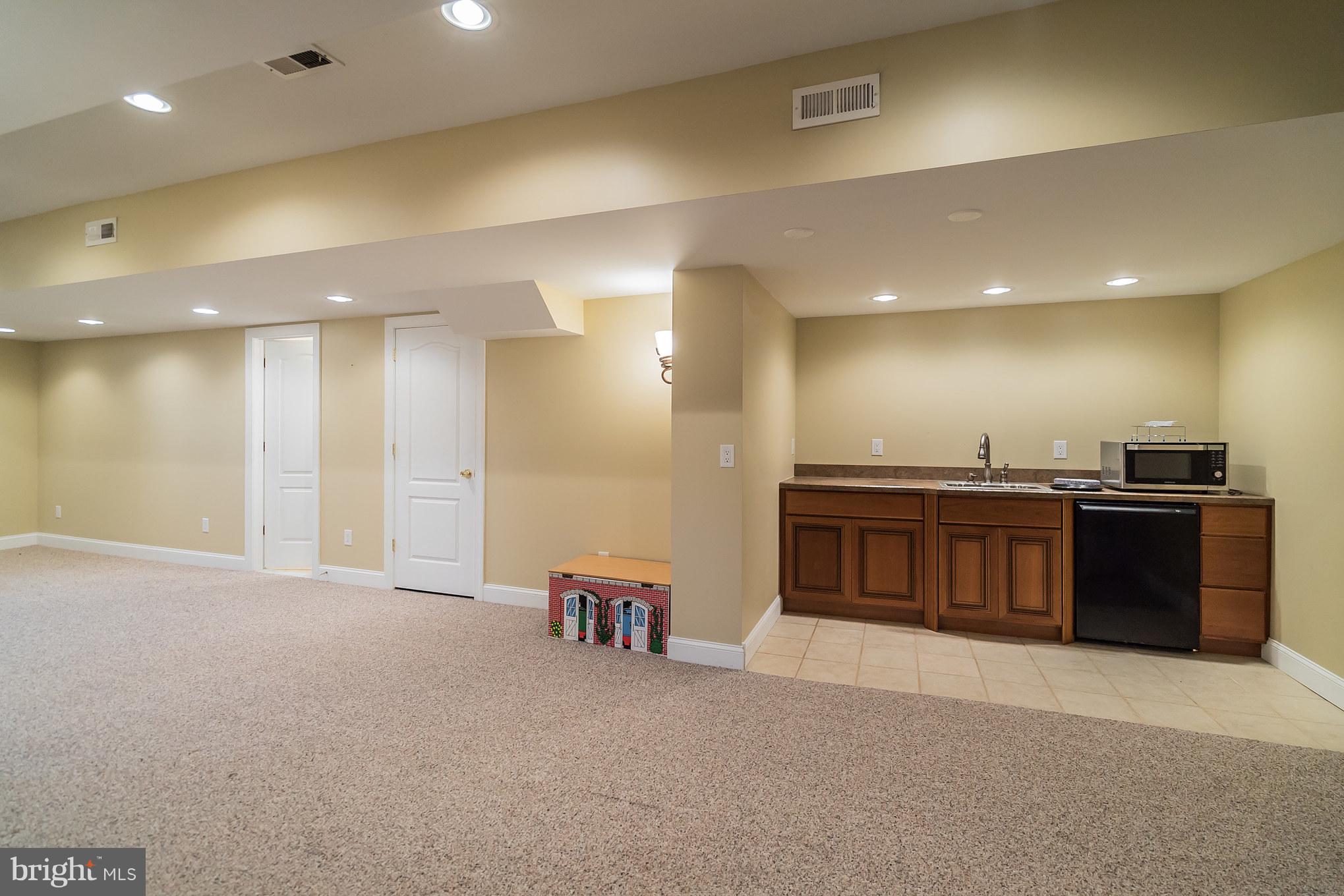 4370 Bergstrom Road Doylestown, PA 18902 - Photo 25 of 27 Wet Bar in Basement