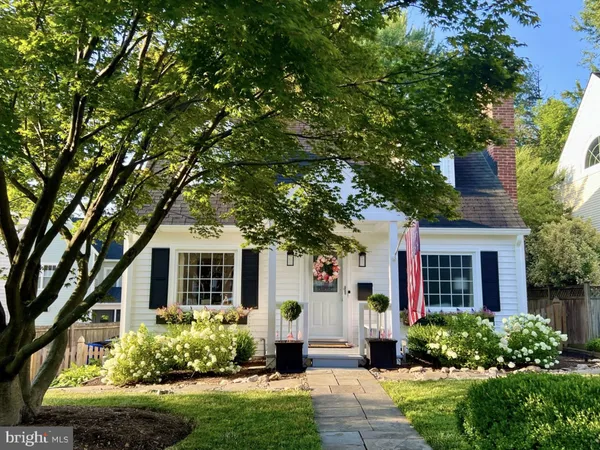 $1,285,000 | 5840 21st Street North, Arlington, VA 22205