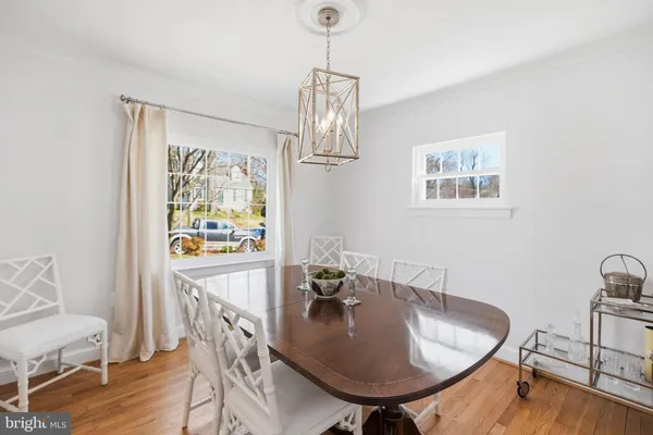 $1,285,000 | 5840 21st Street North, Arlington, VA 22205