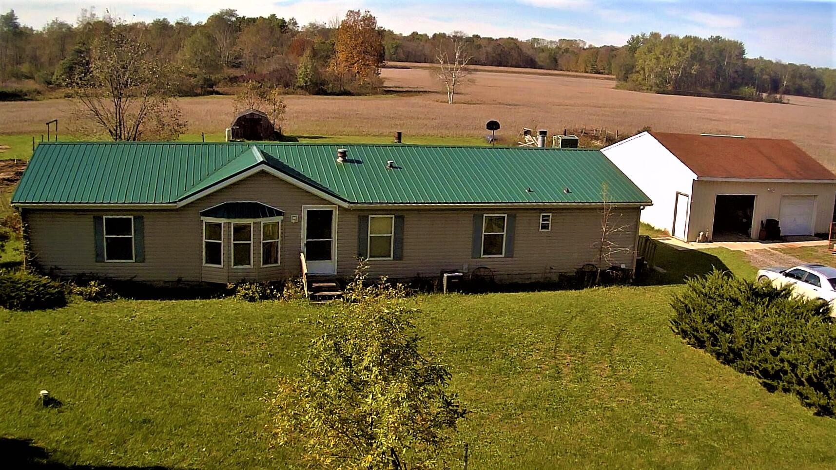325 East County Line Road Crystal, MI 48818 - Photo 4 of 30 4