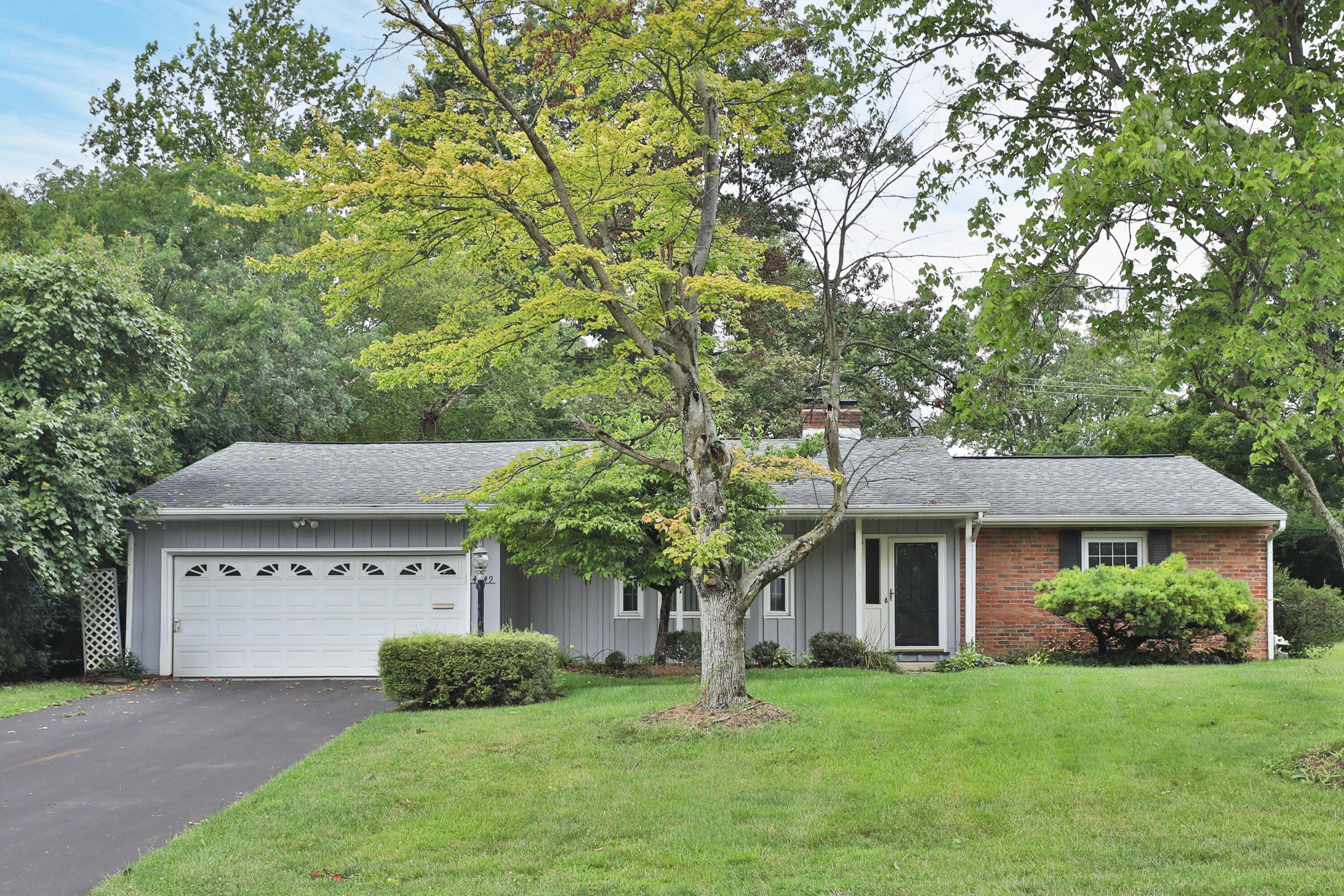 4249 Rowanne Road Columbus, OH 43214 - Photo 1 of 40 4249 Rowanne Front View