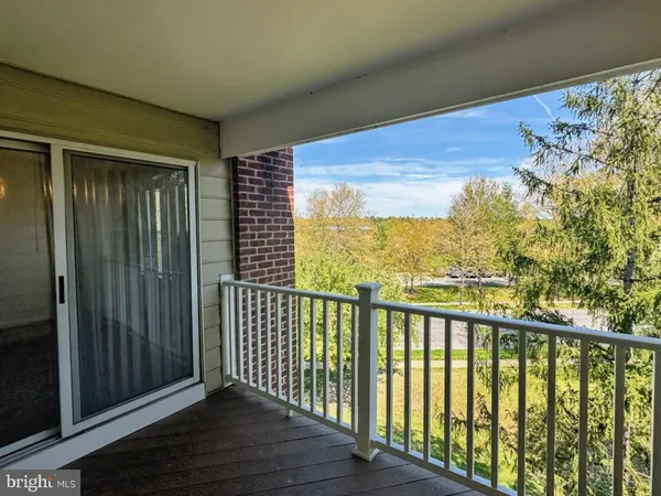 $2,000 | 2402 Ellsworth Way, Unit 3C, Frederick, MD 21702