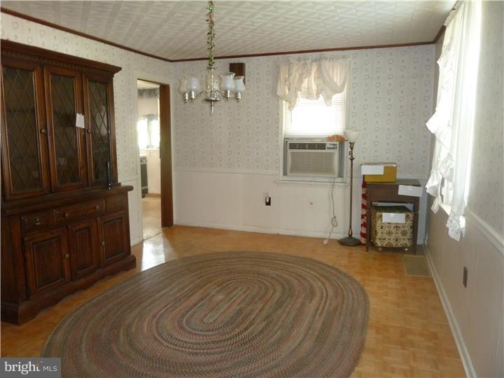 2755 North Constitution Road Camden, NJ 08104 - Photo 3 of 8 Dining Room