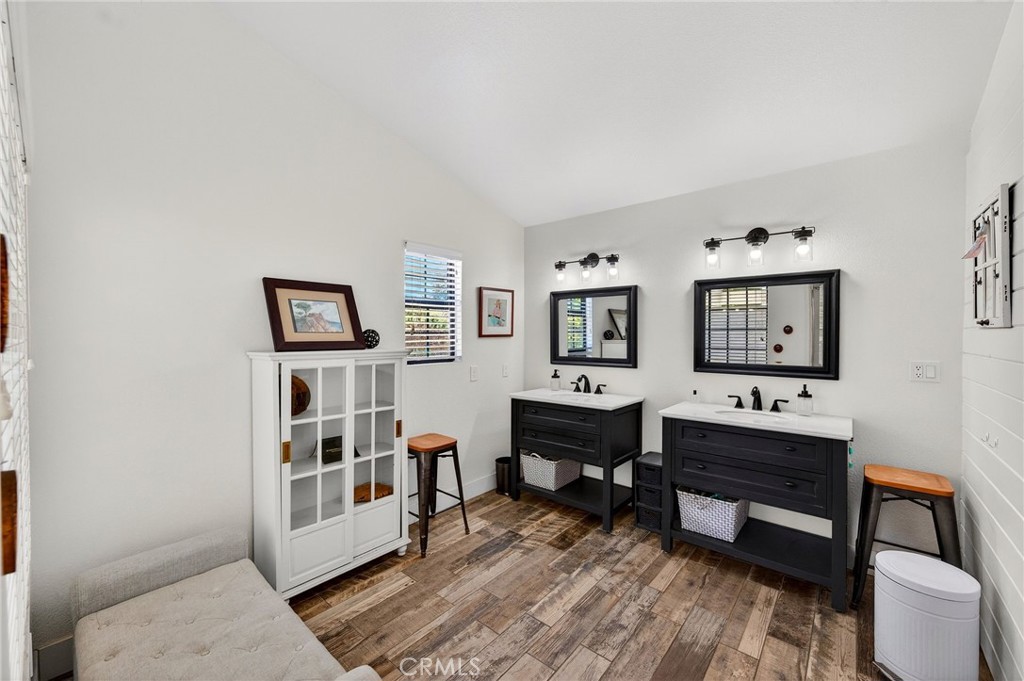 1638 Scooter Lane Fallbrook, CA 92028 - Photo 37 of 69 Primary Bath