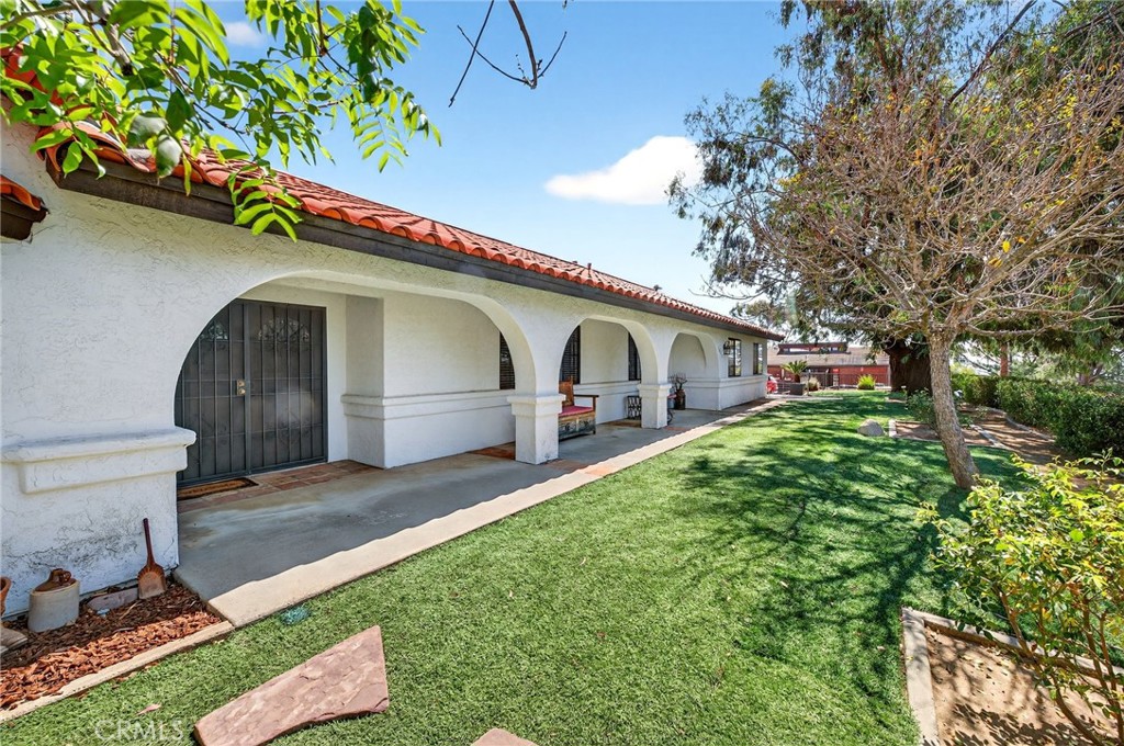 1638 Scooter Lane Fallbrook, CA 92028 - Photo 8 of 69