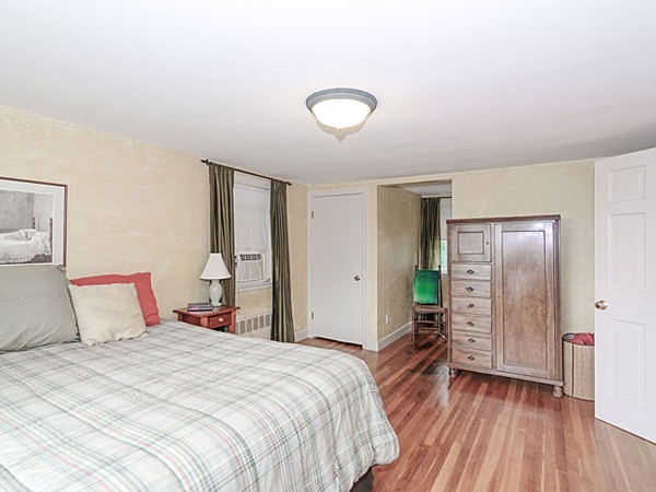 60 Kingston Road Waltham, MA 02451 - Photo 12 of 29 Gallery Image 12