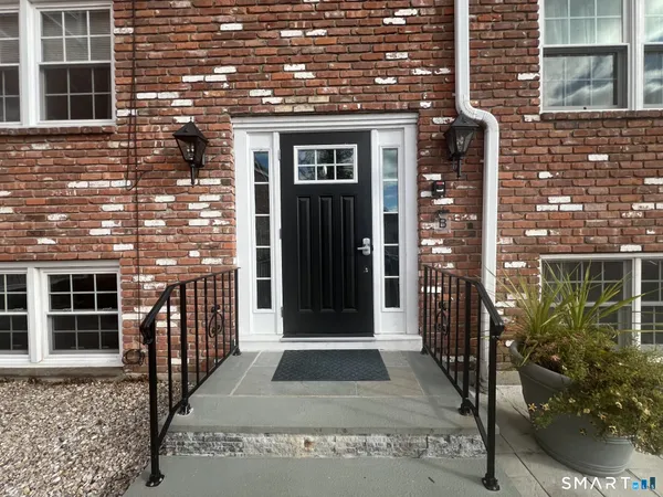 $165,000 | 12 Terrace Place, Unit 11, New Milford, CT 06776