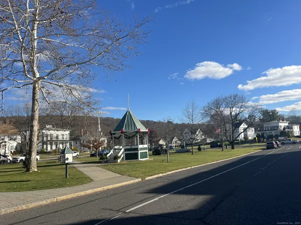 $165,000 | 12 Terrace Place, Unit 11, New Milford, CT 06776