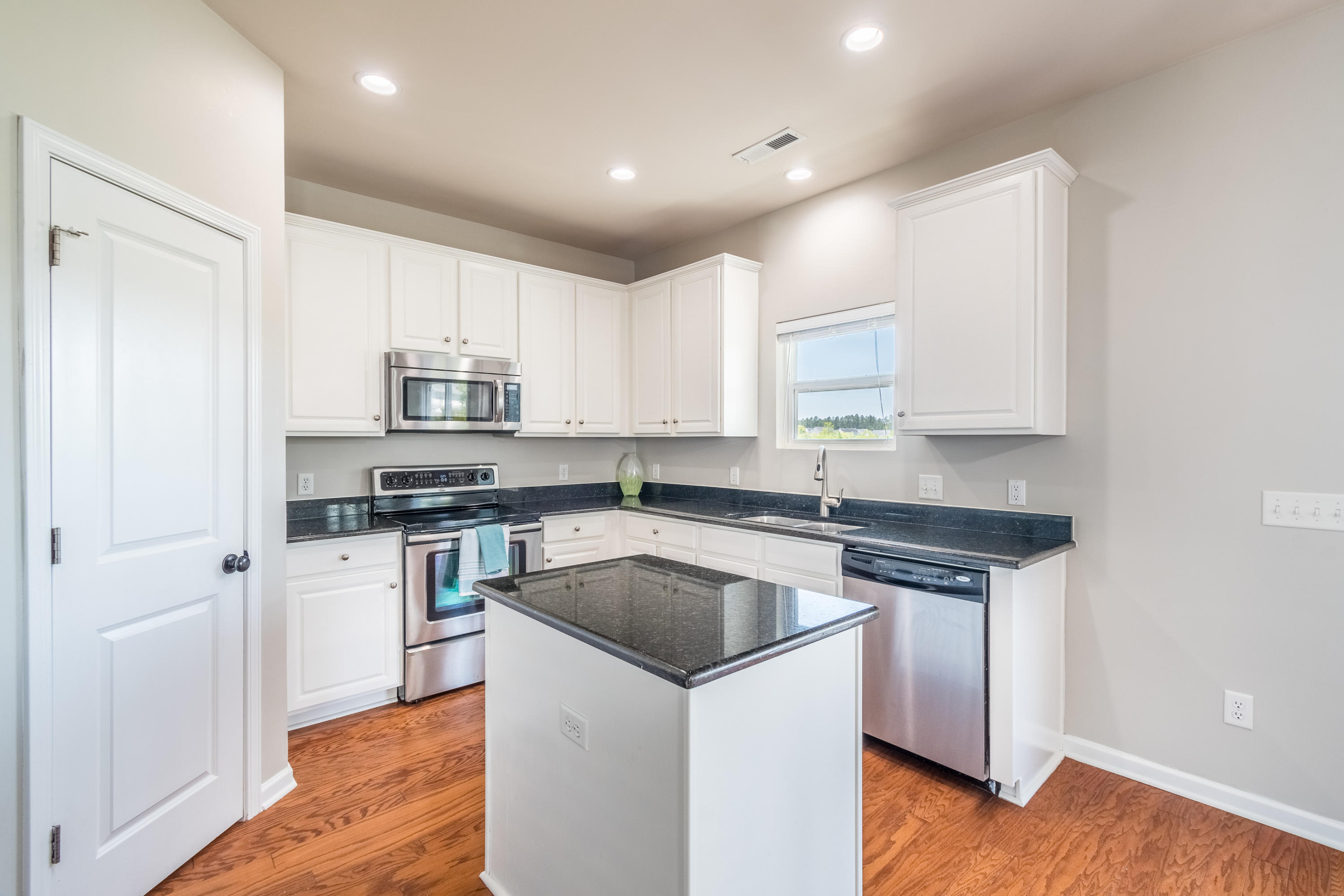 177 Decatur Drive Summerville, SC 29486 - Photo 14 of 46 117Decatur-10