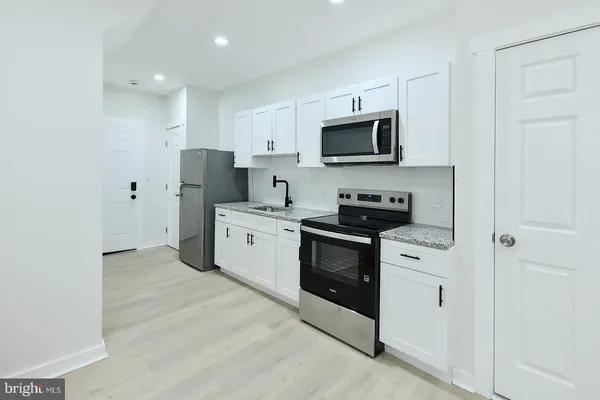 $1,400 | 2330 Bryant Avenue, Unit 2, Baltimore, MD 21217