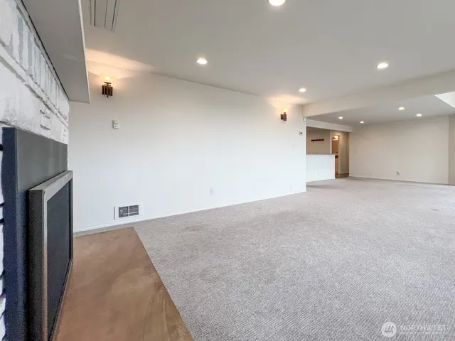 a view of empty room