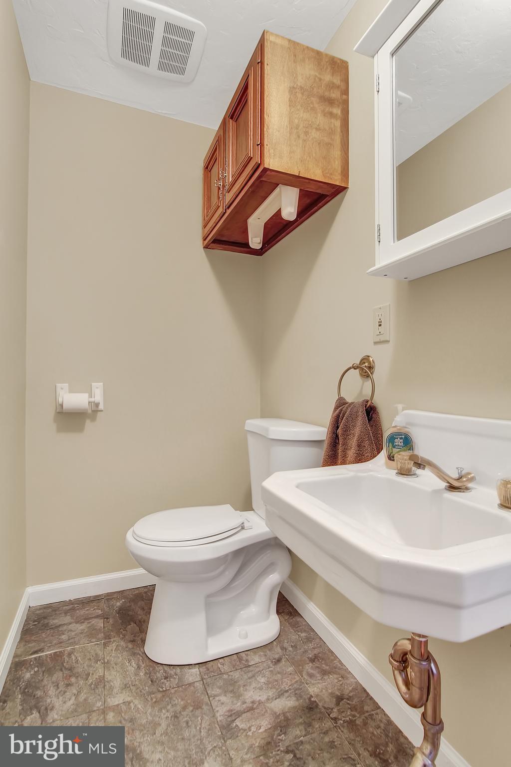 2436 Joppa Road York, PA 17403 - Photo 15 of 35