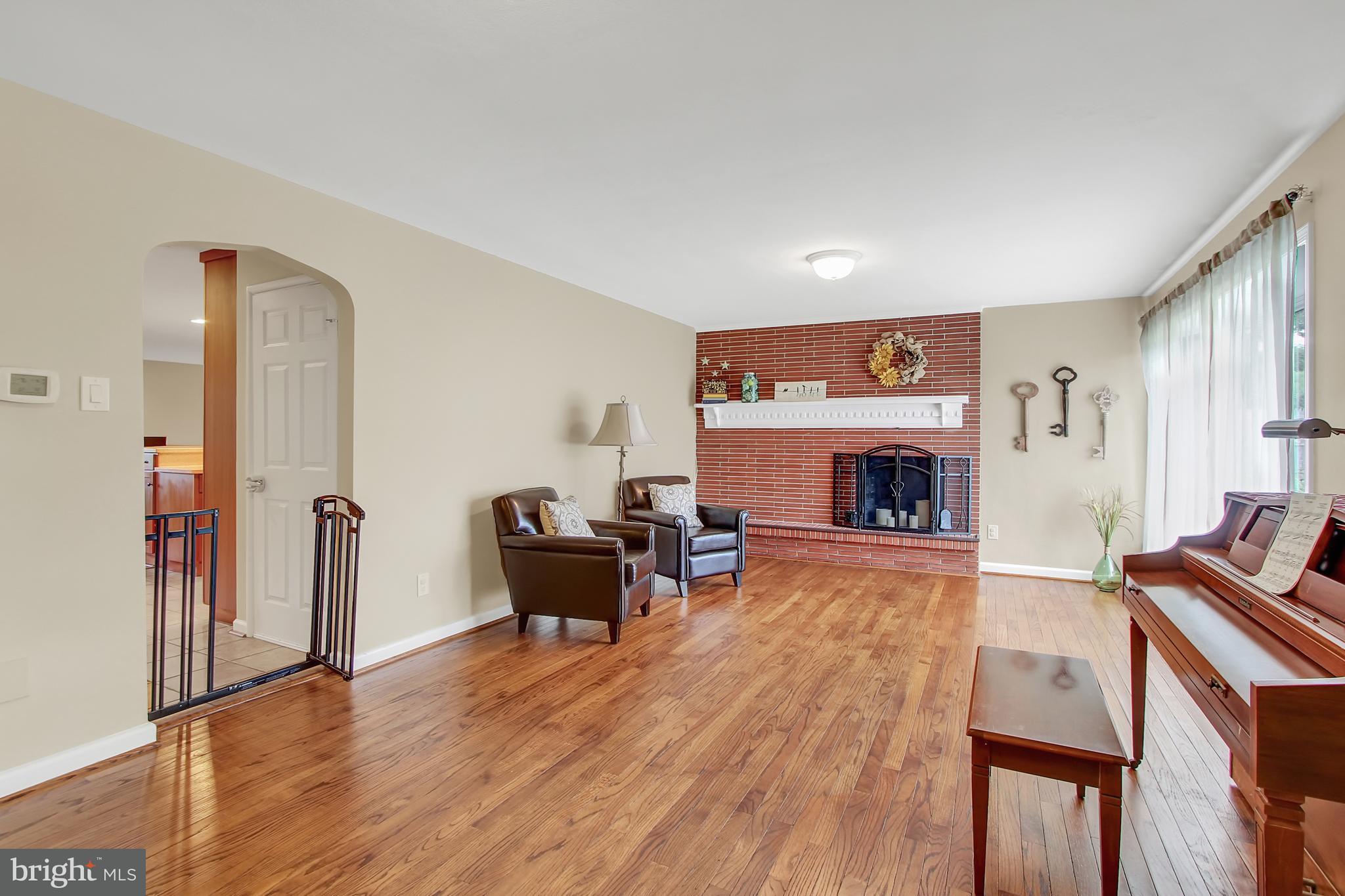 2436 Joppa Road York, PA 17403 - Photo 3 of 35
